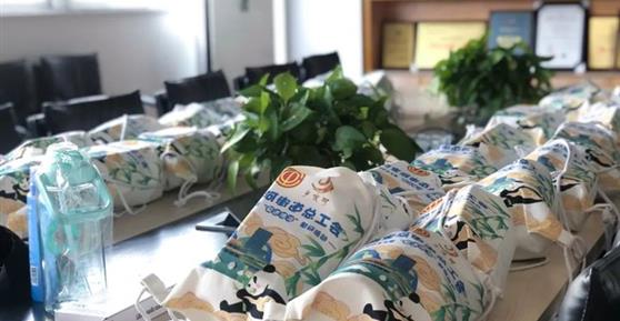 炎炎夏日送清涼 工會關懷沁人心